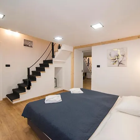Daire Center F6 Zagreb